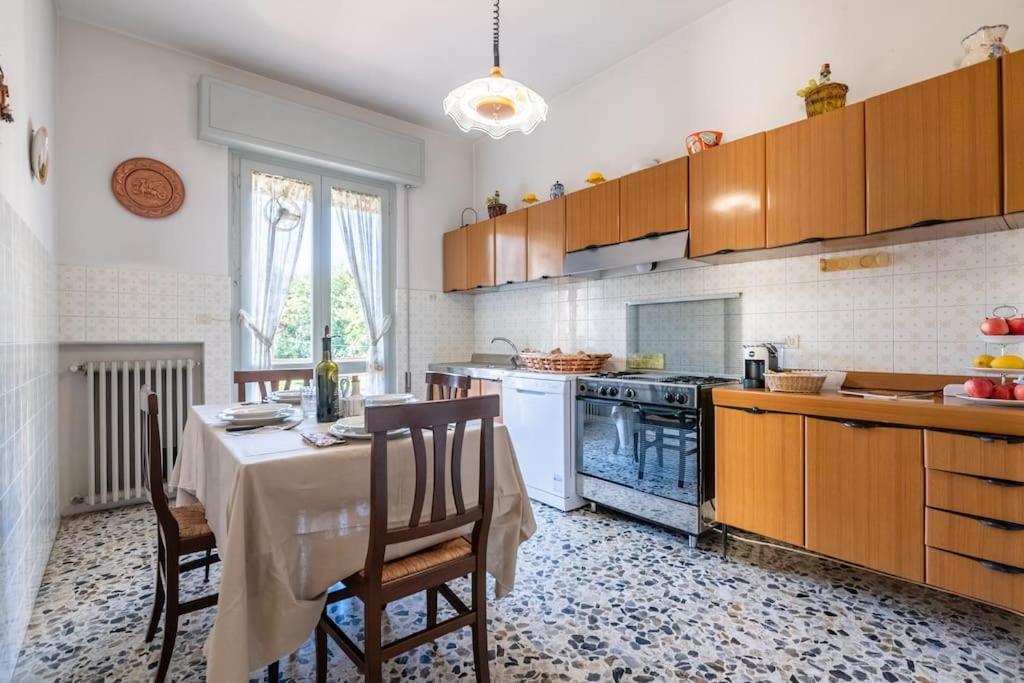 Appartamento Poggio Del Sole ลุคคา ภายนอก รูปภาพ