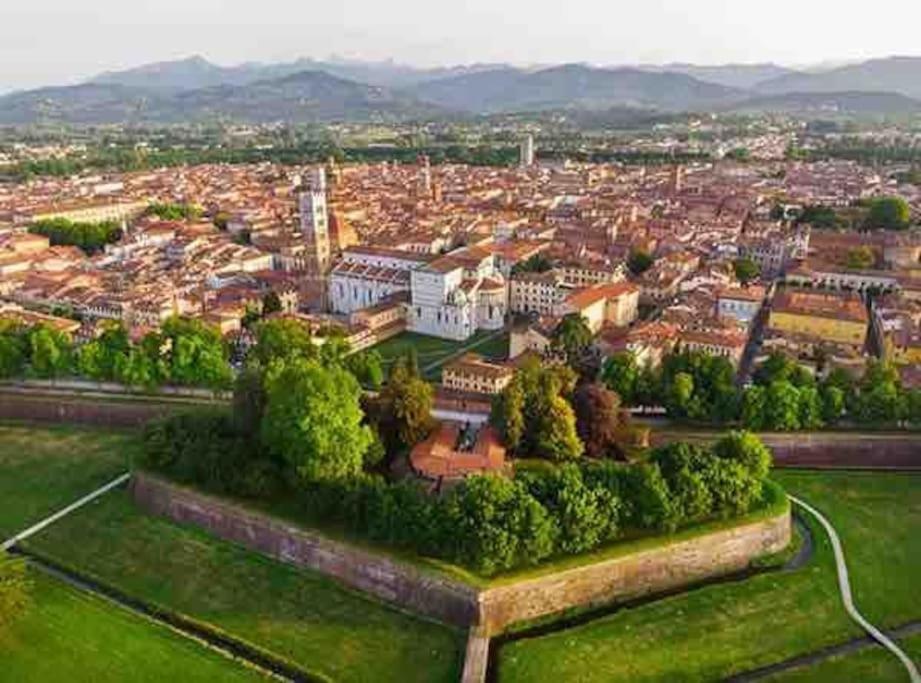 Appartamento Poggio Del Sole ลุคคา ภายนอก รูปภาพ